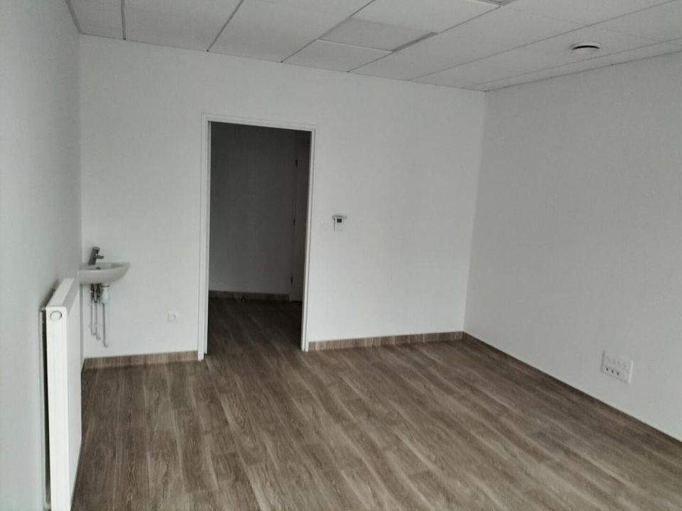 Erhvervsejendom i Sainte-Geneviève, Oise - foto 2