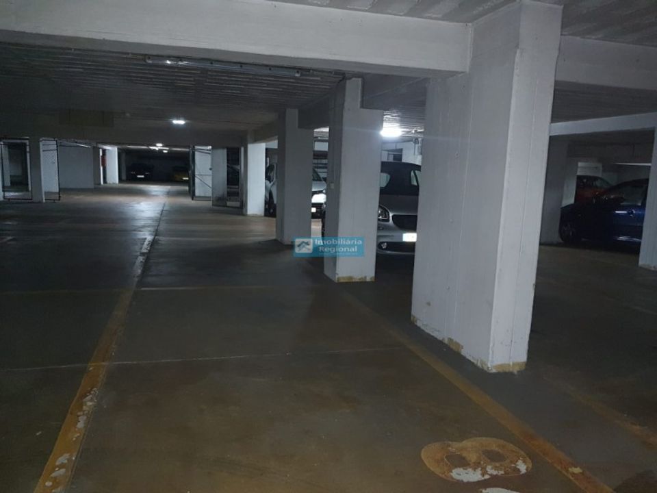 Estacionamento em Funchal, Madeira - foto 1