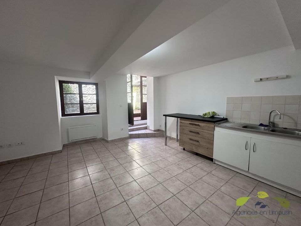 Apartament a Saint-Leonard-de-Noblat, Haute-Vienne - foto 1