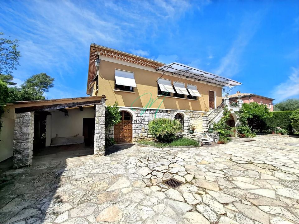 Villa i Roquefort-les-Pins, Alpes-Maritimes - foto 1