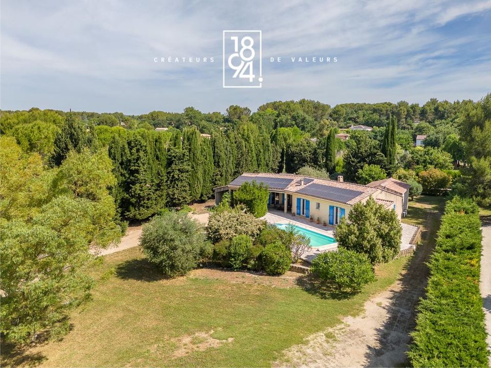 Villa en Saint-Cannat, Bouches-du-Rhone - foto 1