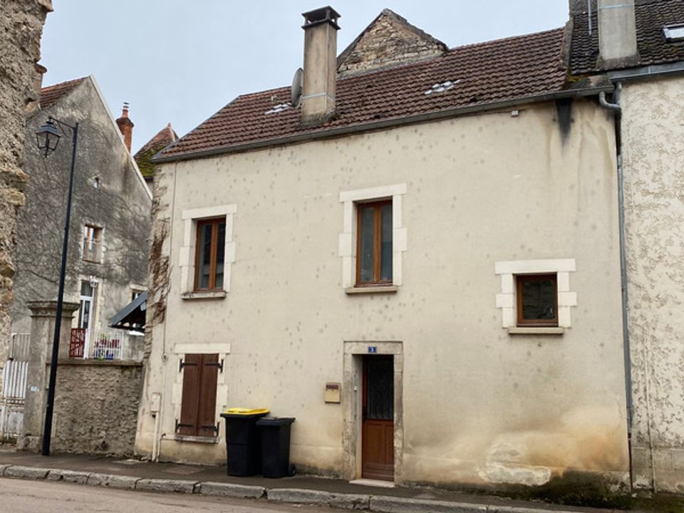 Landsbyhus i L'Isle-sur-Serein, Yonne - foto 1