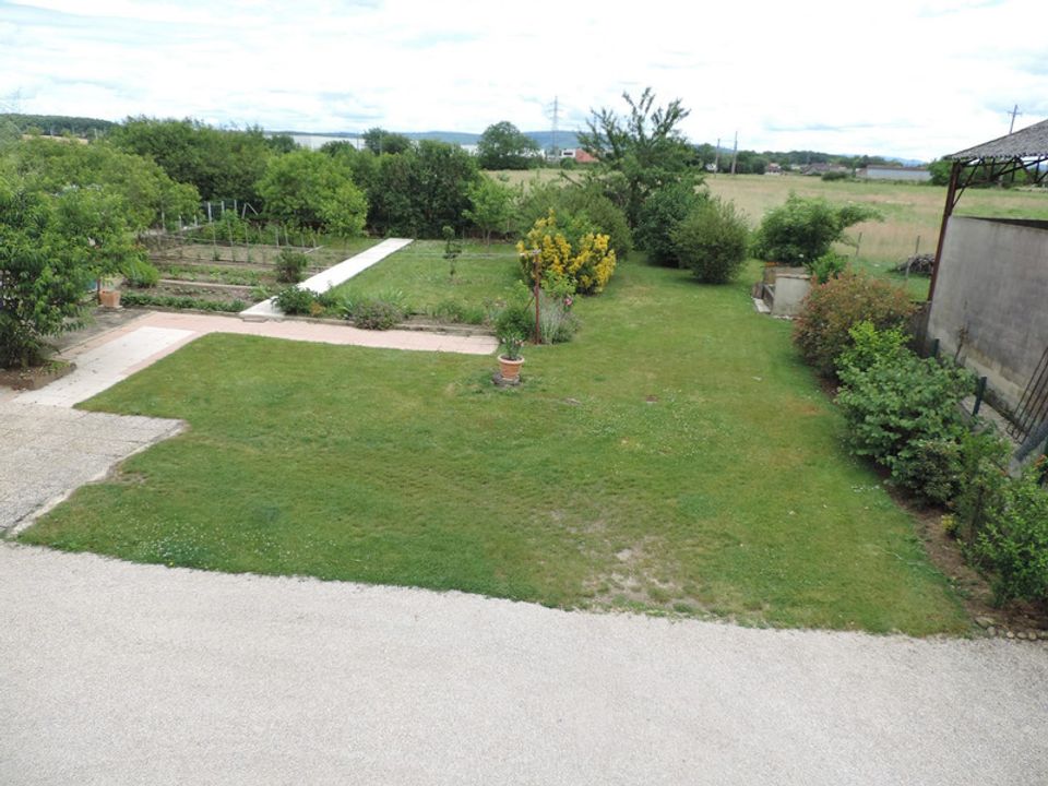 Villa a Bourg-en-Bresse, Ain - foto 2