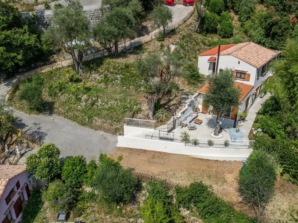 Villa i L'Escarène, Alpes-Maritimes - foto 1