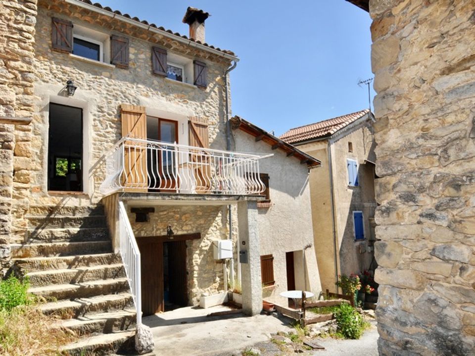Hus på landet i Meailles, Alpes-de-Haute-Provence - foto 1