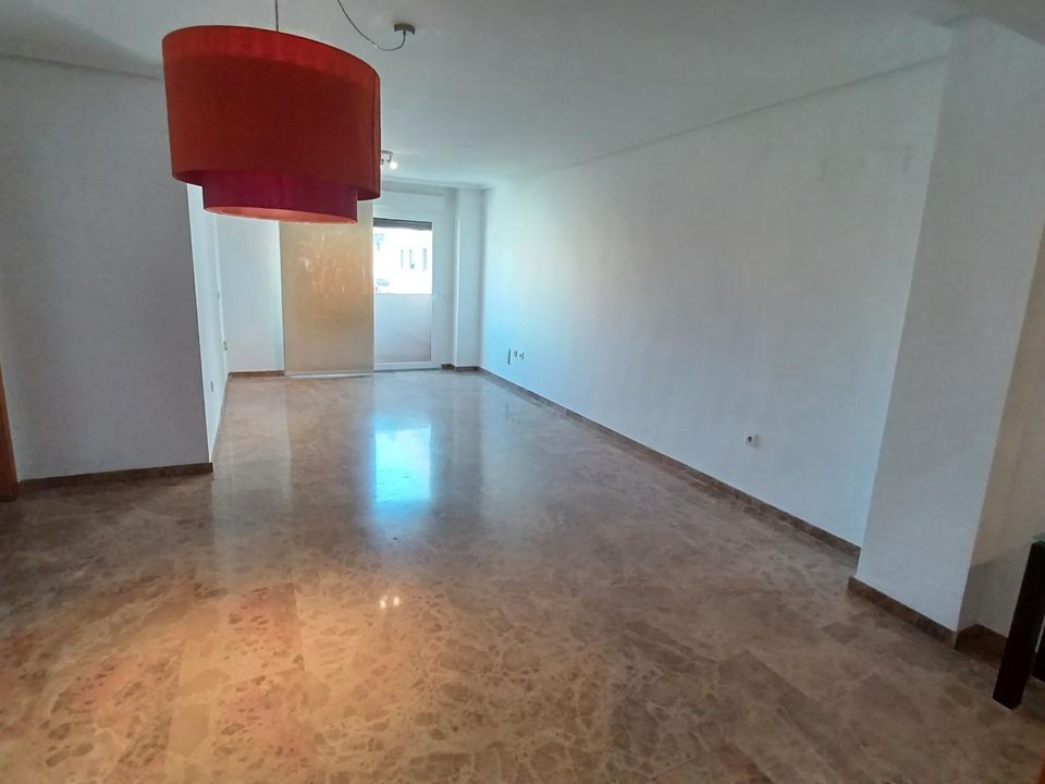 Apartment in Valencia, Valencia - photo 2