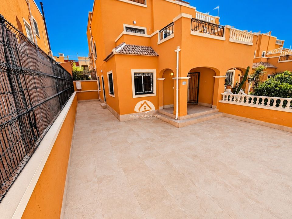 Villa i Orihuela Costa, Alicante - foto 1