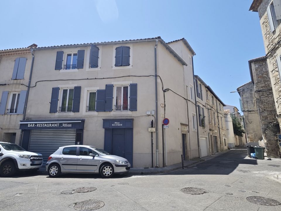 Erhvervsejendom i Nimes, Gard - foto 1