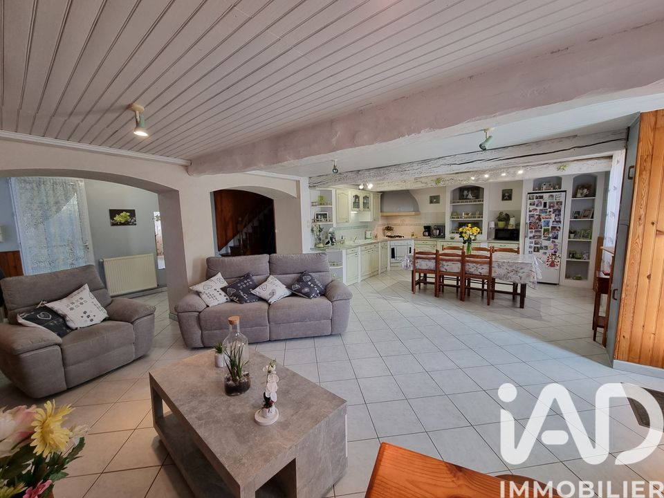 Casa de pueblo en Villefagnan, Charente - foto 1