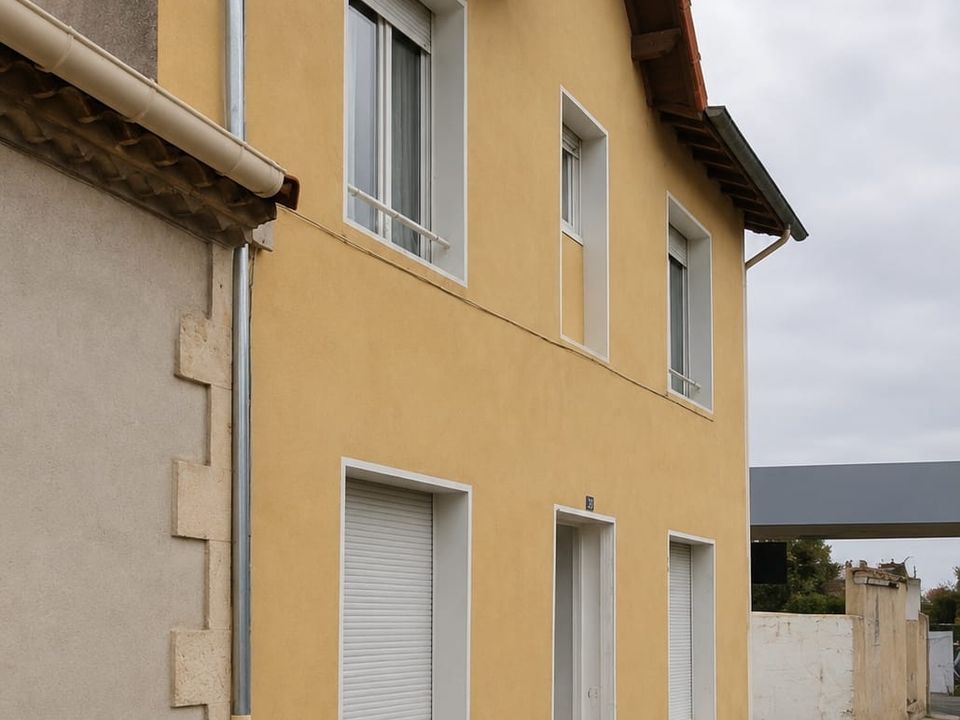 Erhvervsejendom i Nimes, Gard - foto 1