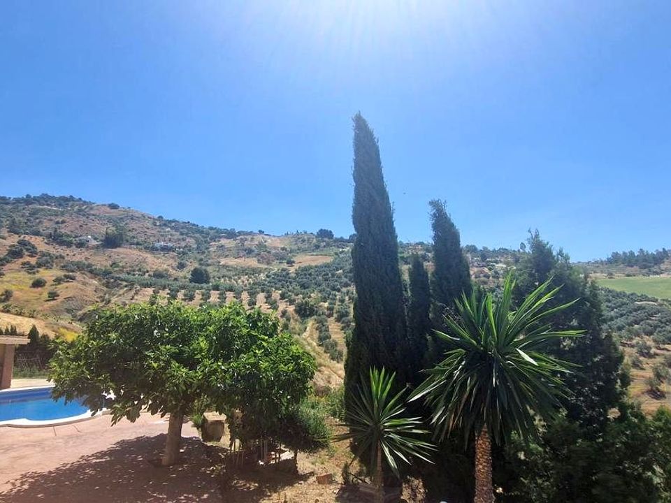 Landejendom i Villanueva De La Concepcion, Malaga - foto 1