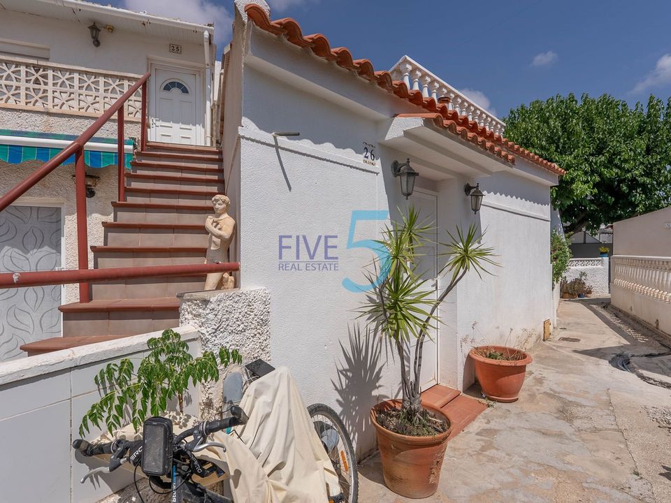 Casa unifamiliar a Torrevieja, Alicante - foto 1