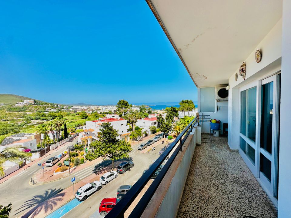 Apartamento en Santa Eulalia Del Rio, Ibiza - foto 2