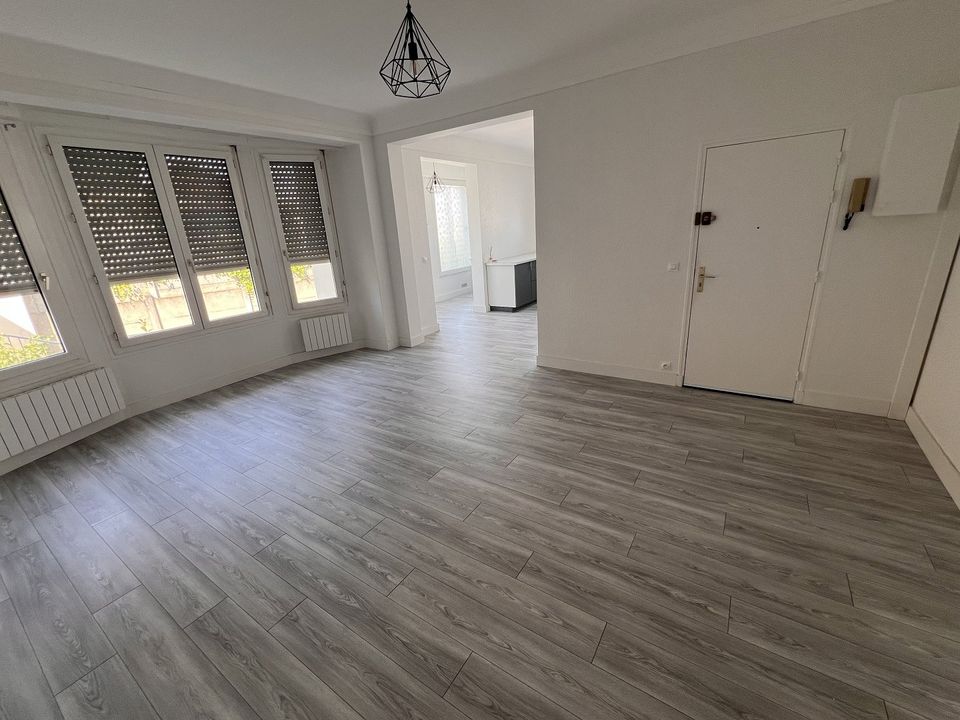 Lejlighed i Sainte-Genevieve-des-Bois, Essonne - foto 1