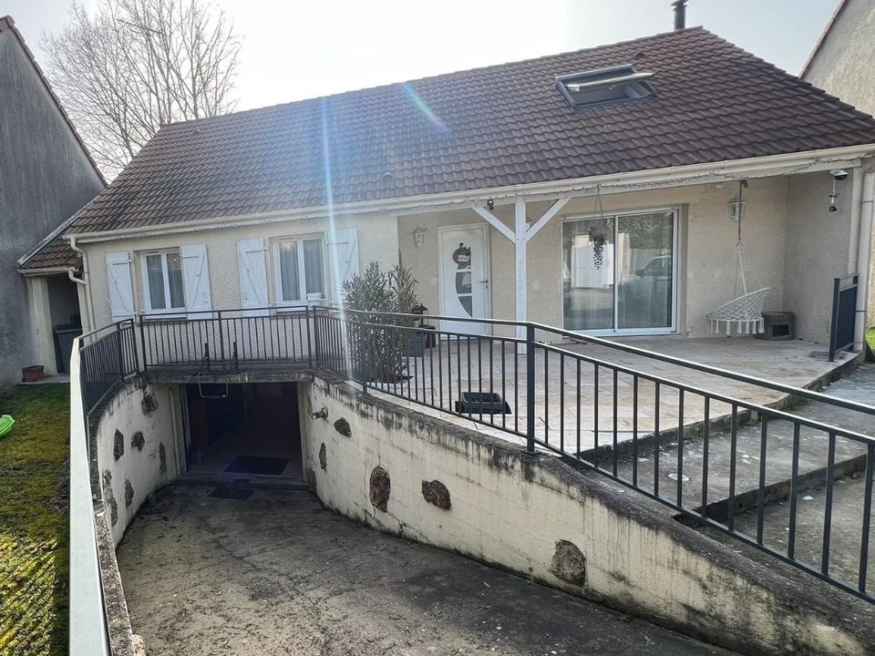 Villa i Breuillet, Essonne - foto 1