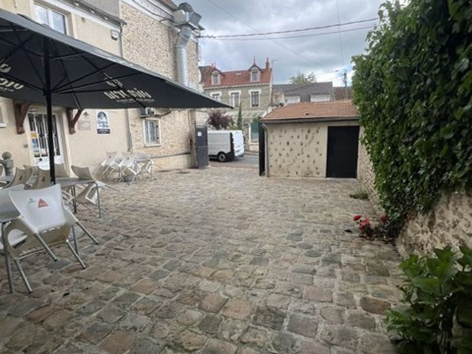 Erhvervsejendom i Dourdan, Essonne - foto 2