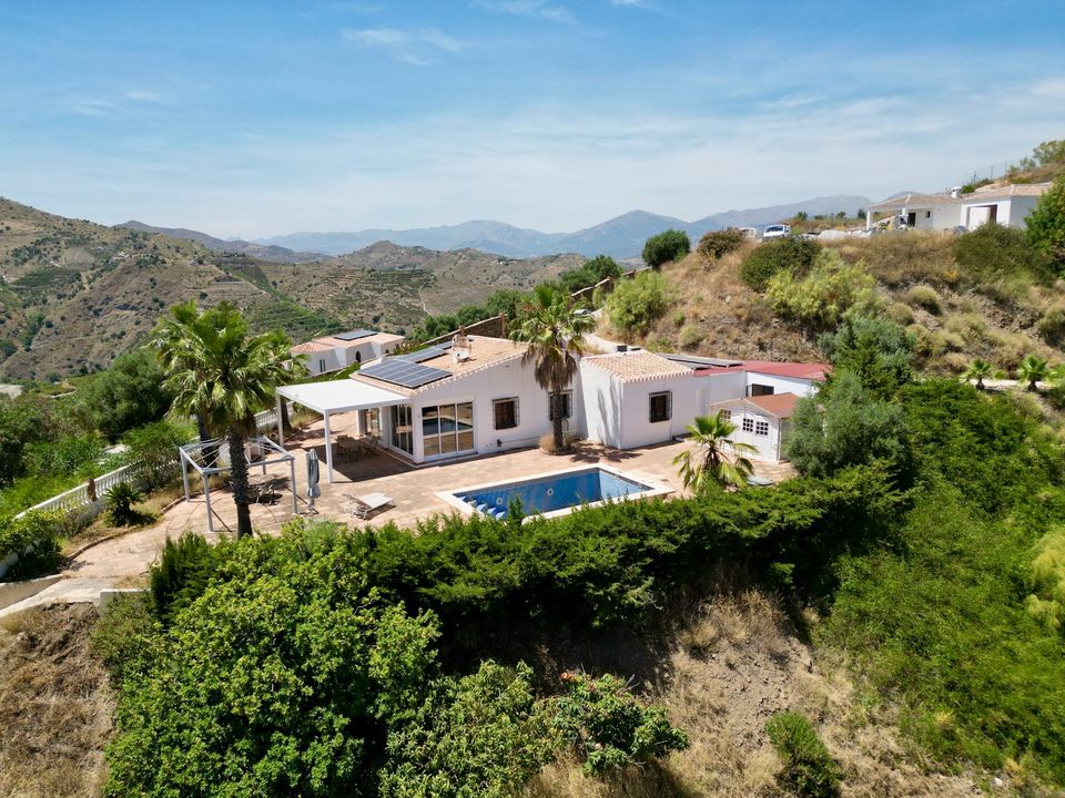 Villa i Vinuela, Malaga - foto 1