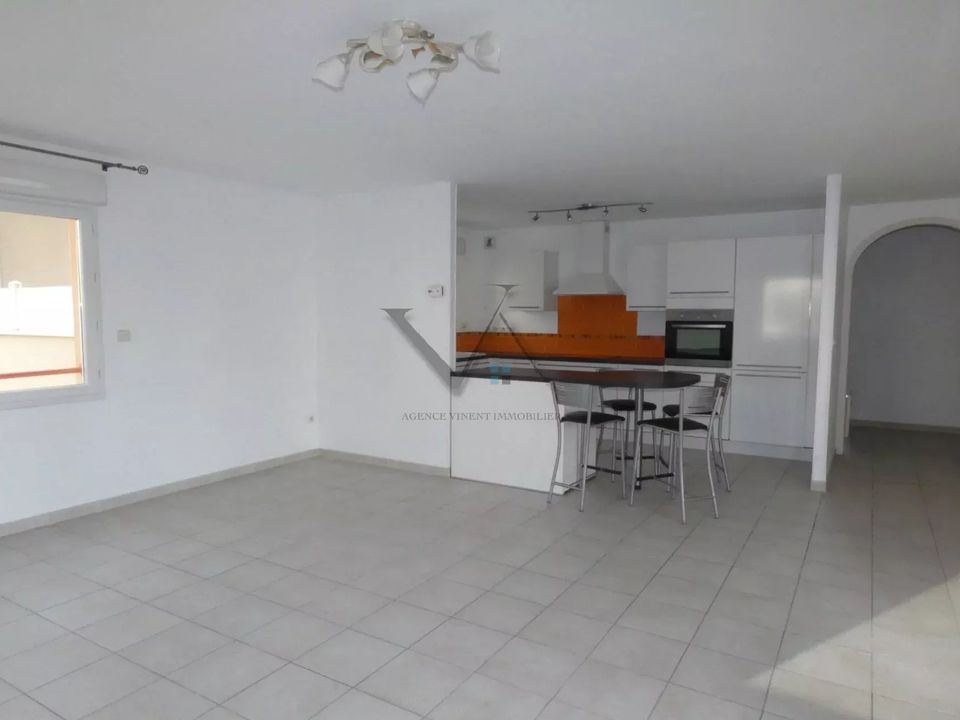Apartment in Montelimar, Drome - photo 4