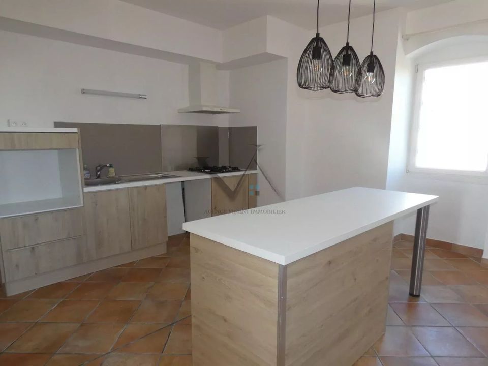 Apartment in Montelimar, Drome - photo 3