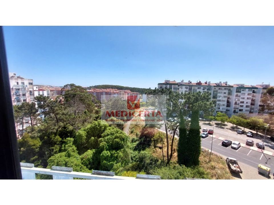 Lejlighed i Rio de Mouro-Estacao, Lisbon - foto 1