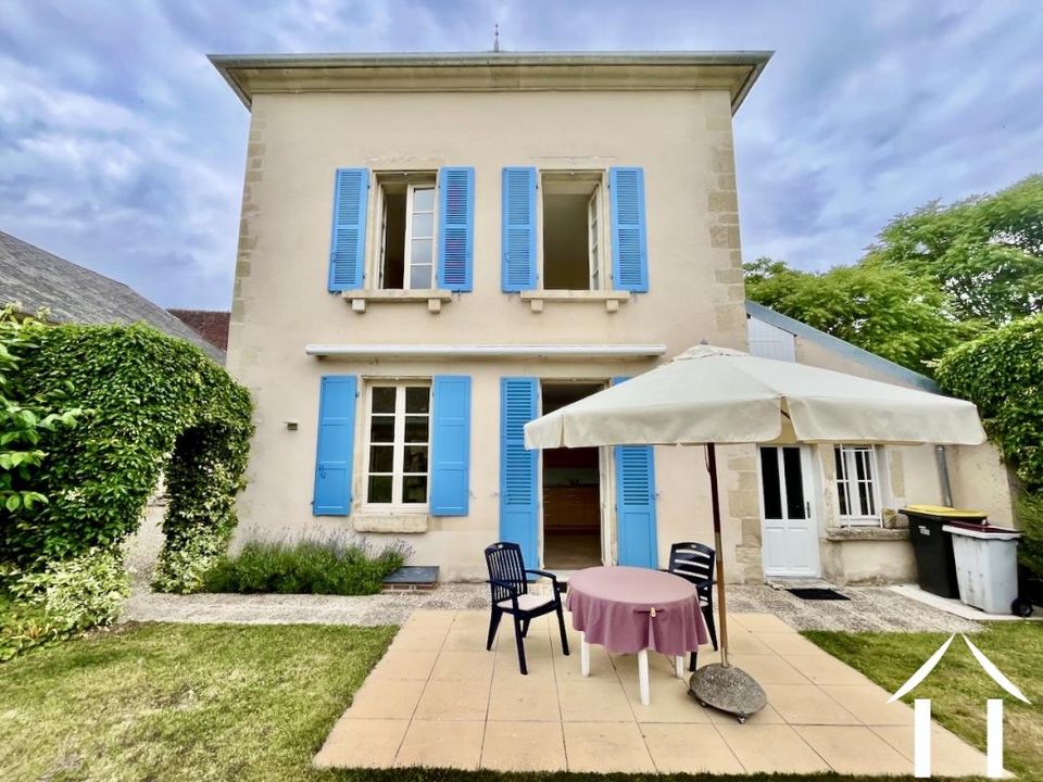 Villa i Ancy-le-Franc, Yonne - foto 1