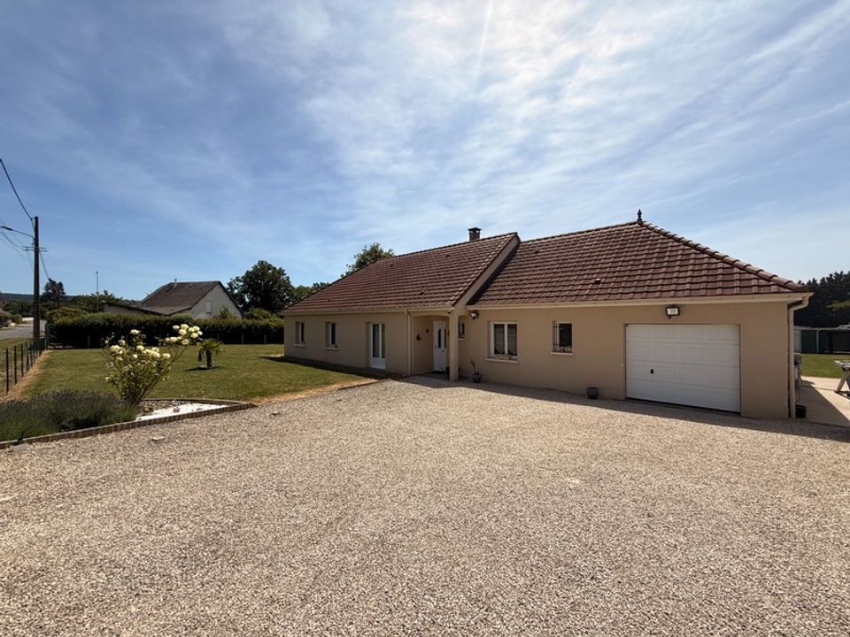 Bungalow i Dun-le-Palestel, Creuse - foto 1