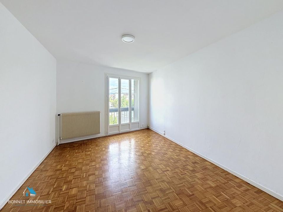 Apartment in Clermont-Ferrand, Puy-de-Dome - photo 1