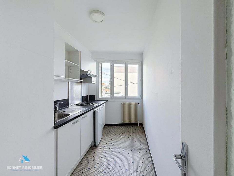 Apartment in Clermont-Ferrand, Puy-de-Dome - photo 2