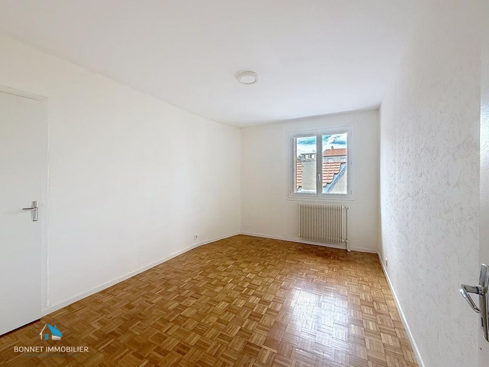 Apartment in Clermont-Ferrand, Puy-de-Dome - photo 4