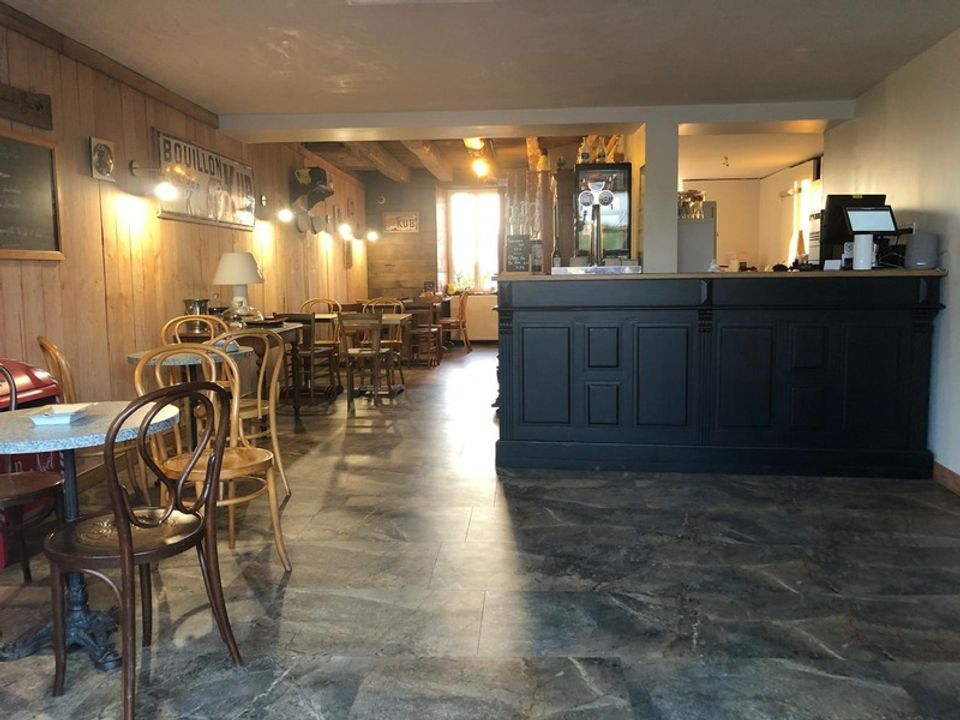 L'establiment comercial a Chateauponsac, Haute-Vienne - foto 2