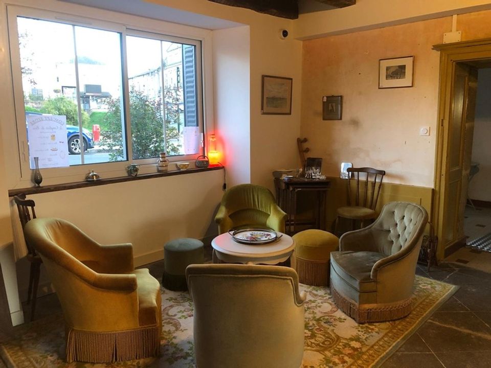 L'establiment comercial a Chateauponsac, Haute-Vienne - foto 4