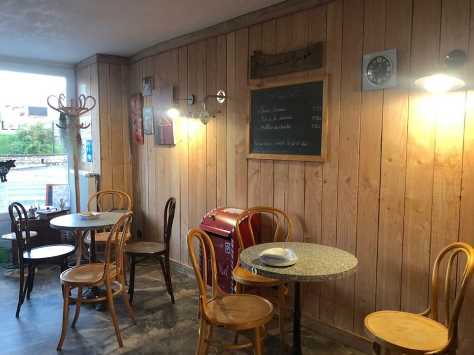 L'establiment comercial a Chateauponsac, Haute-Vienne - foto 5