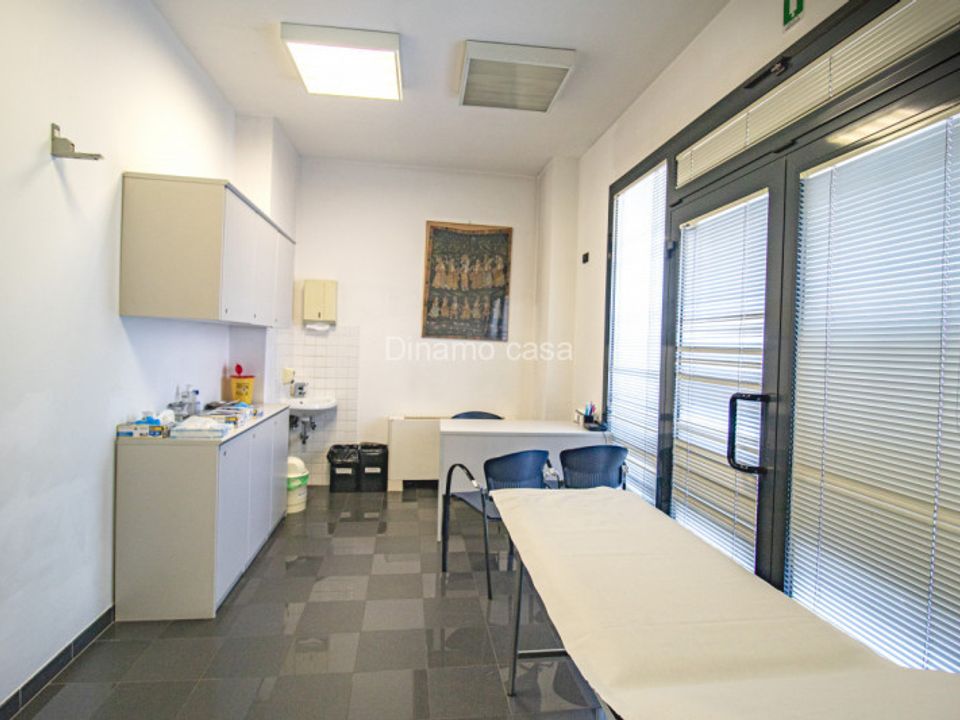 Erhvervsejendom i Prato, Prato - foto 2