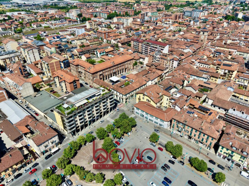 Erhvervsejendom i Chivasso, Turin - foto 2