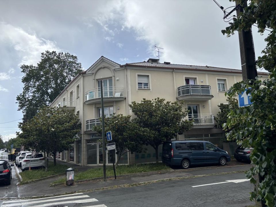 Lejlighed i Sainte-Geneviève-des-Bois, Essonne - foto 1