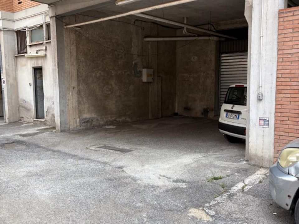 Garage i Rome, Rome - foto 4