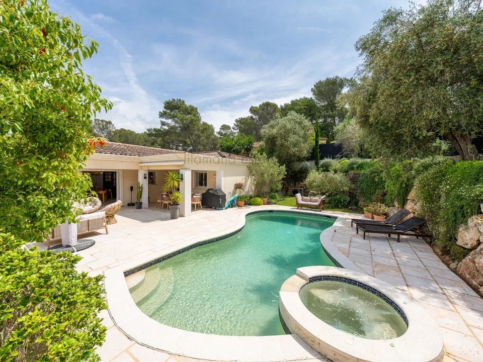 Villa i Mouans-Sartoux, Alpes-Maritimes - foto 1