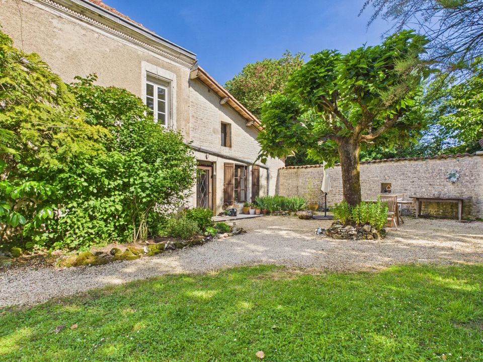 Casa de pueblo en Courcome, Charente - foto 2