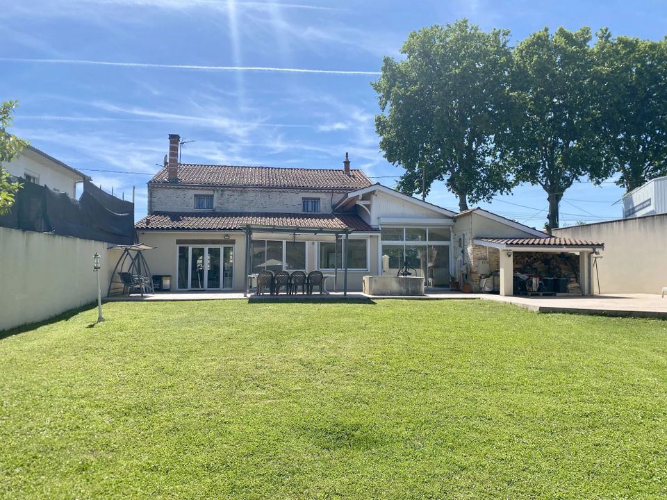 Villa i Villeneuve-sur-Lot, Lot-et-Garonne - foto 1