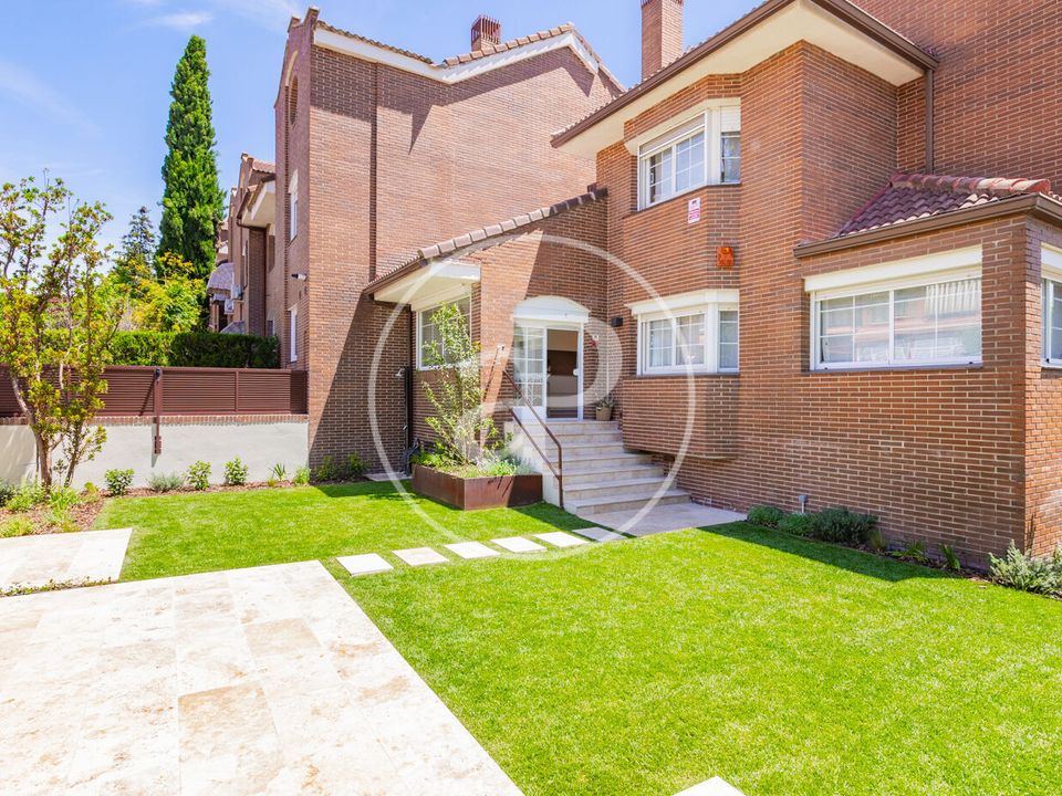 Villa in Las Rozas De Madrid, Madrid - photo 3