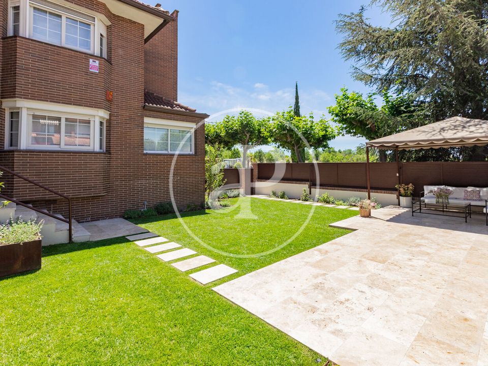 Villa in Las Rozas De Madrid, Madrid - photo 4