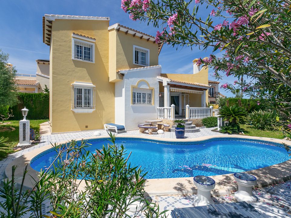Villa i Villamartin, Alicante - foto 1