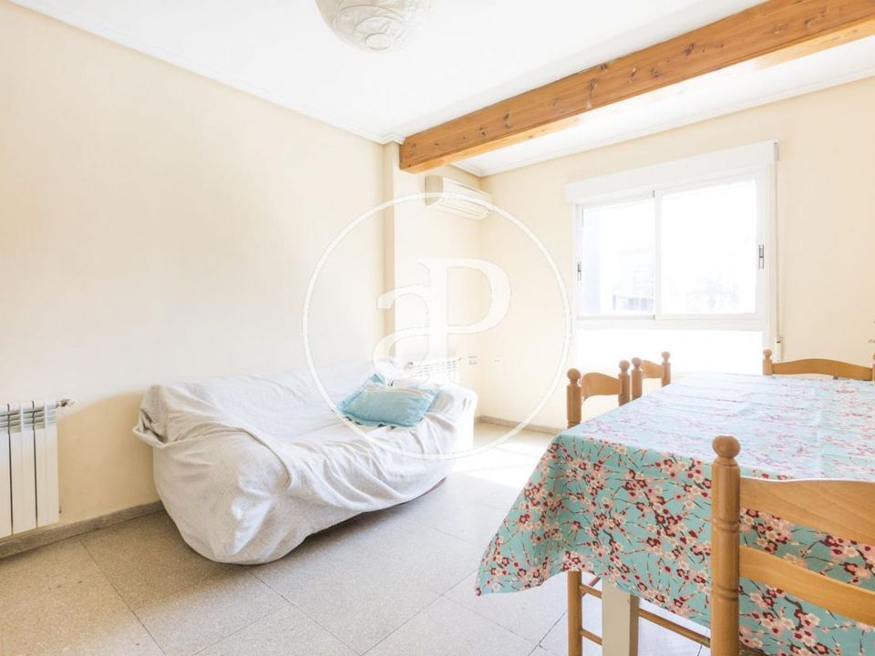 Apartment in Valencia, Valencia - photo 2
