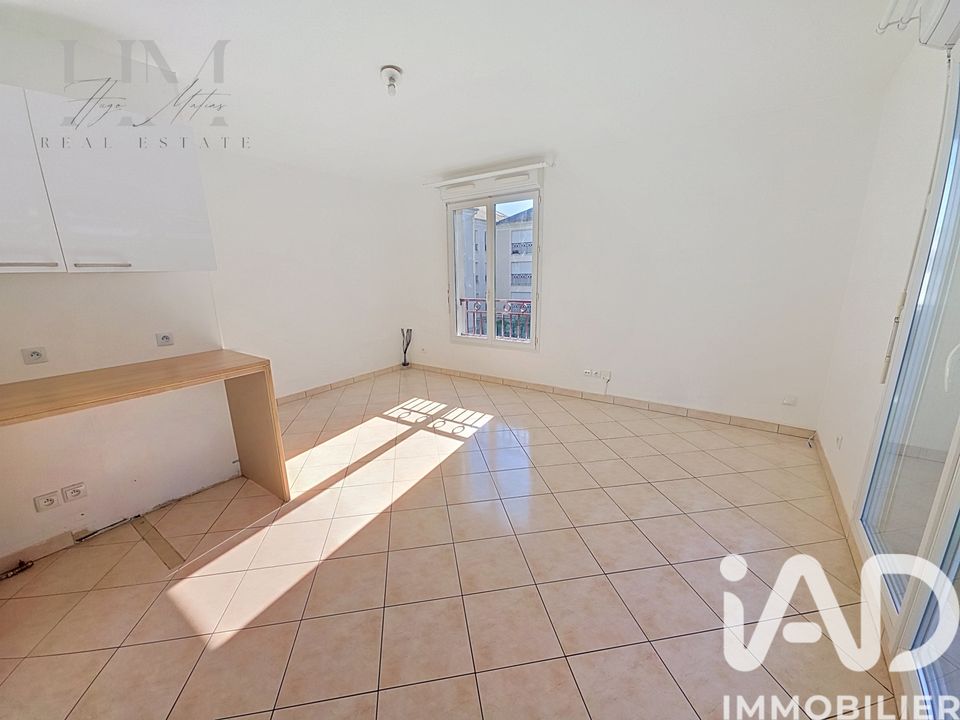 Apartment in Pontault-Combault, Seine-et-Marne - photo 3