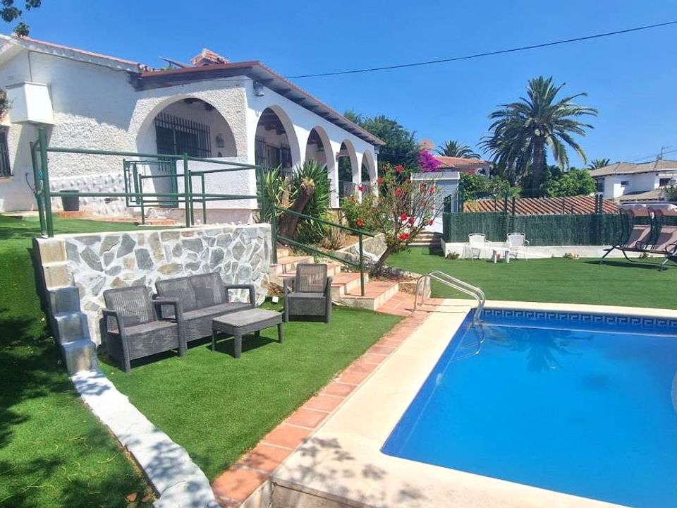 Villa i Caleta De Velez, Malaga - foto 1