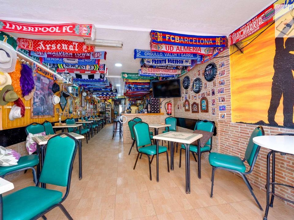 Erhvervsejendom i Torrevieja, Alicante - foto 2