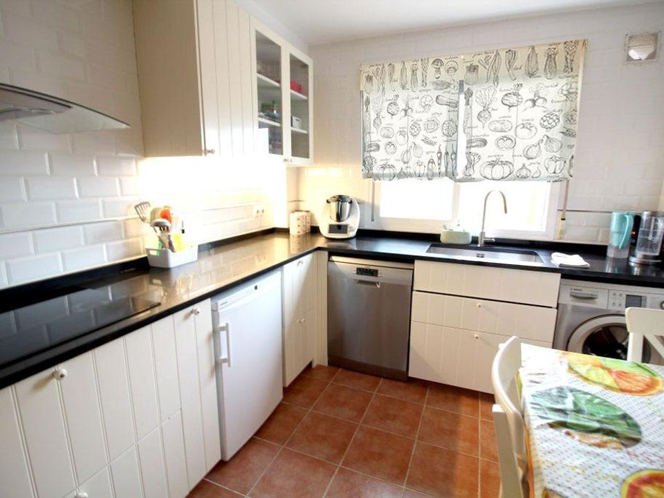 Villa in Alovera, Guadalajara - foto 4