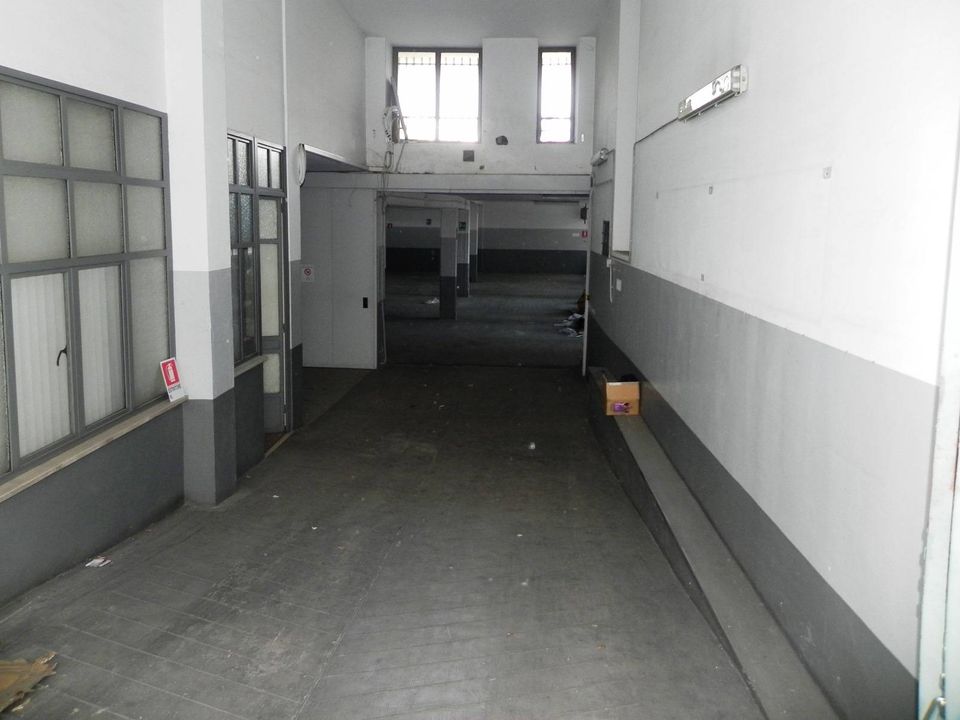 Erhvervsejendom i Rivoli, Turin - foto 3