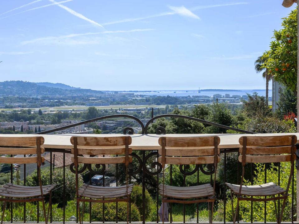 Villa i Mandelieu-la-Napoule, Alpes-Maritimes - foto 2