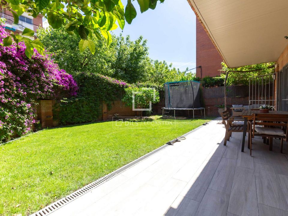 Lejlighed i Esplugues De Llobregat, Barcelona - foto 1